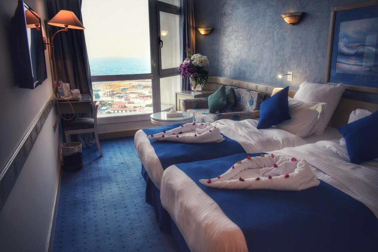 Romance Hotel
