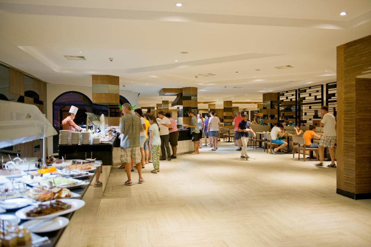 Resort Amphoras