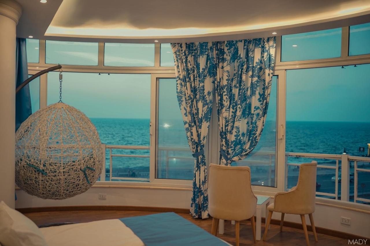Miramar Boutique * Alexandria