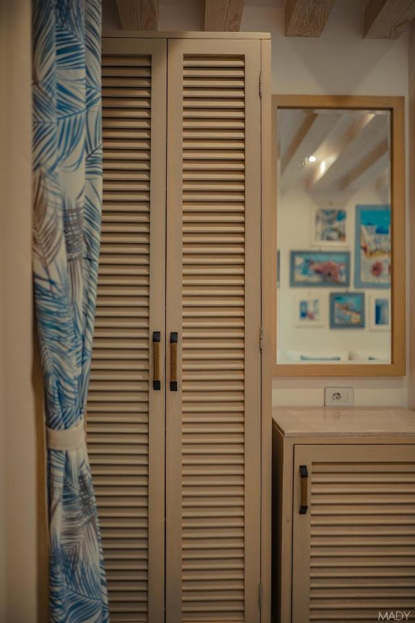 Miramar Boutique * Alexandria