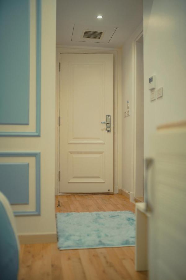 Miramar Boutique * Alexandria