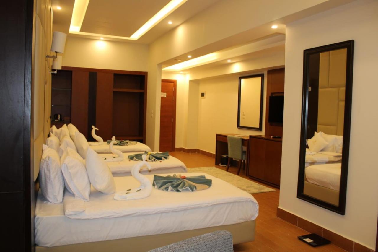 Royal Jewel Al Raml