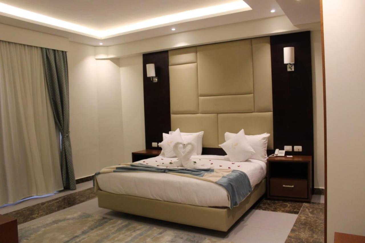Royal Jewel Al Raml