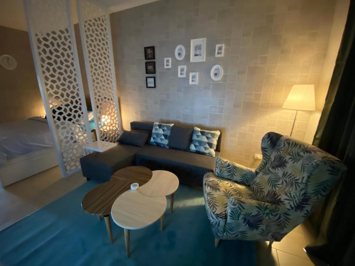 Apartment Awesome Pool View In Al Dau Heights *