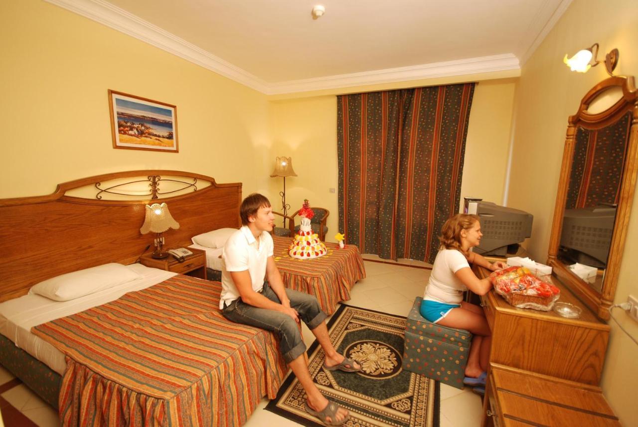 Coral Hills 3*