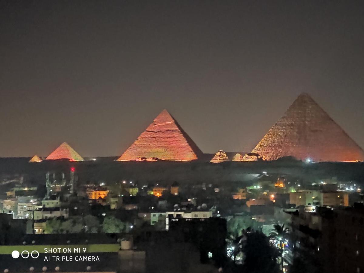 Hi Pyramids * Cairo