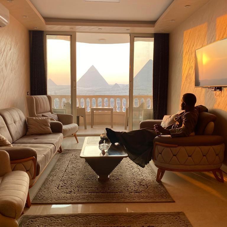 Hi Pyramids *