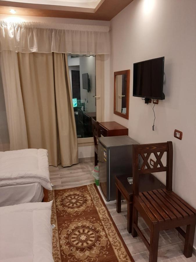 Diamond House 3*