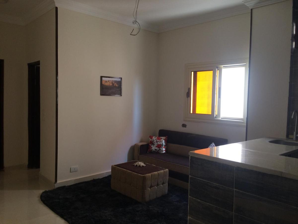 Lady Queen Apartment
