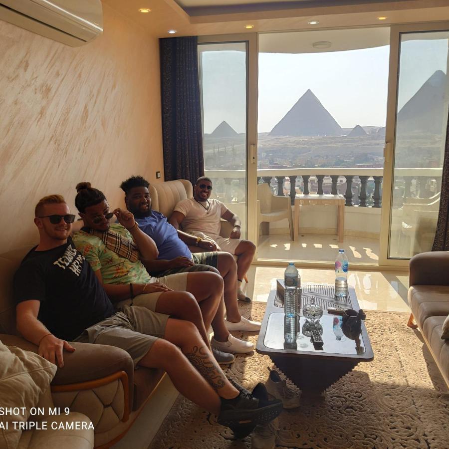 Apartment Hi Pyramids *