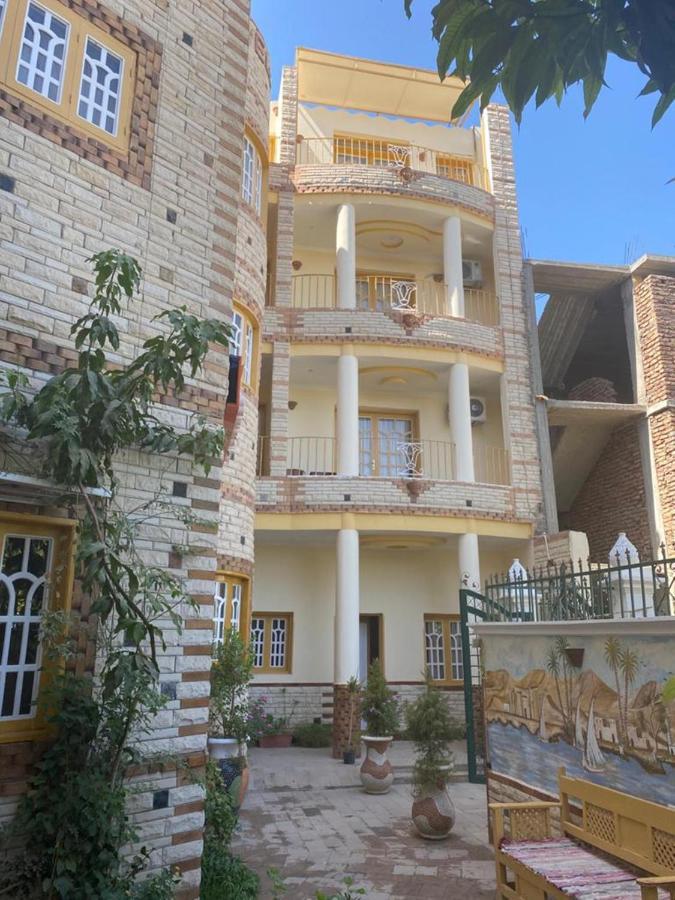 Spring Hotel Luxor