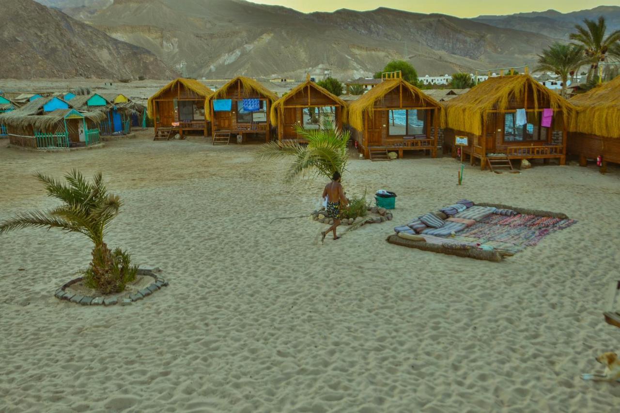 Paradise Sweir Hotel