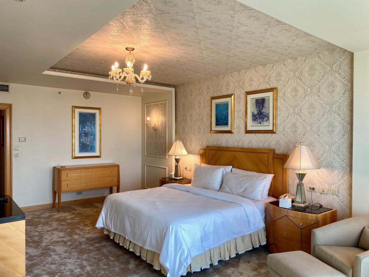 Chez Haytham At Four Seasons Nile Plaza Residential Aparthotel Cairo