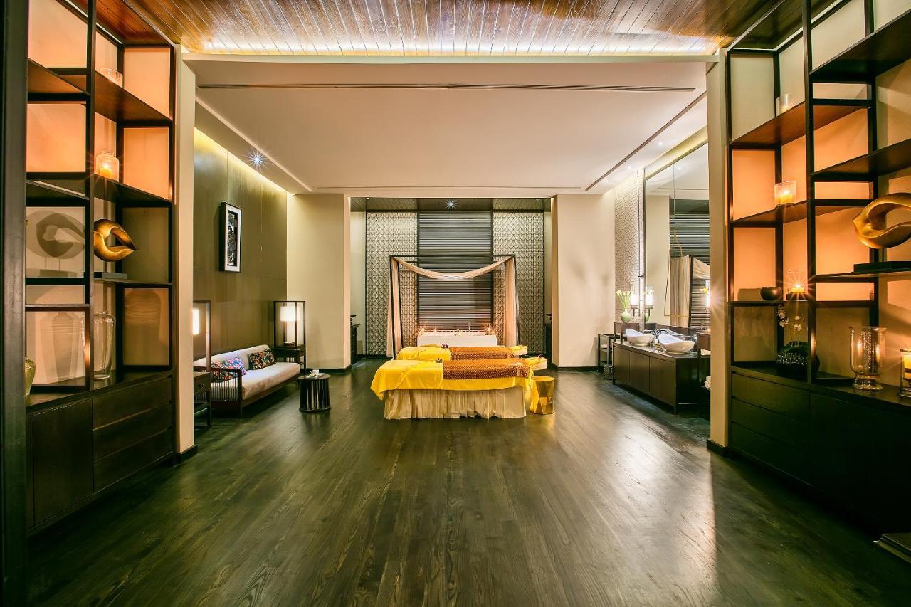 Hotel Dusit Thani Lakeview
