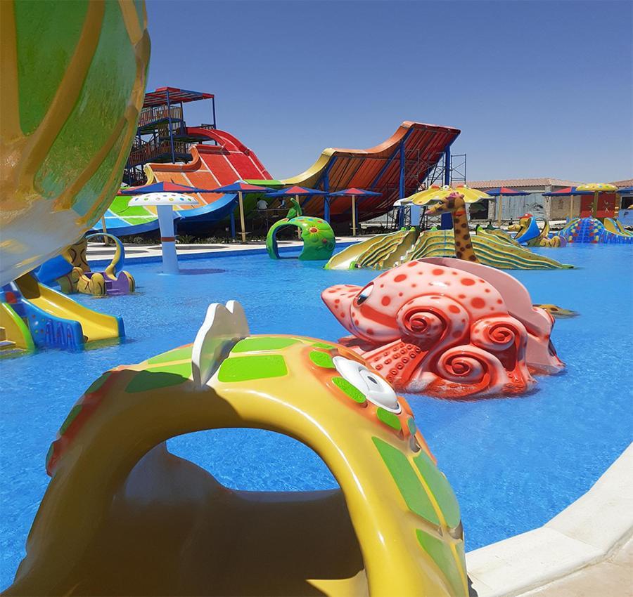 Hawaii Paradise Aqua Park - Families And Couples Only