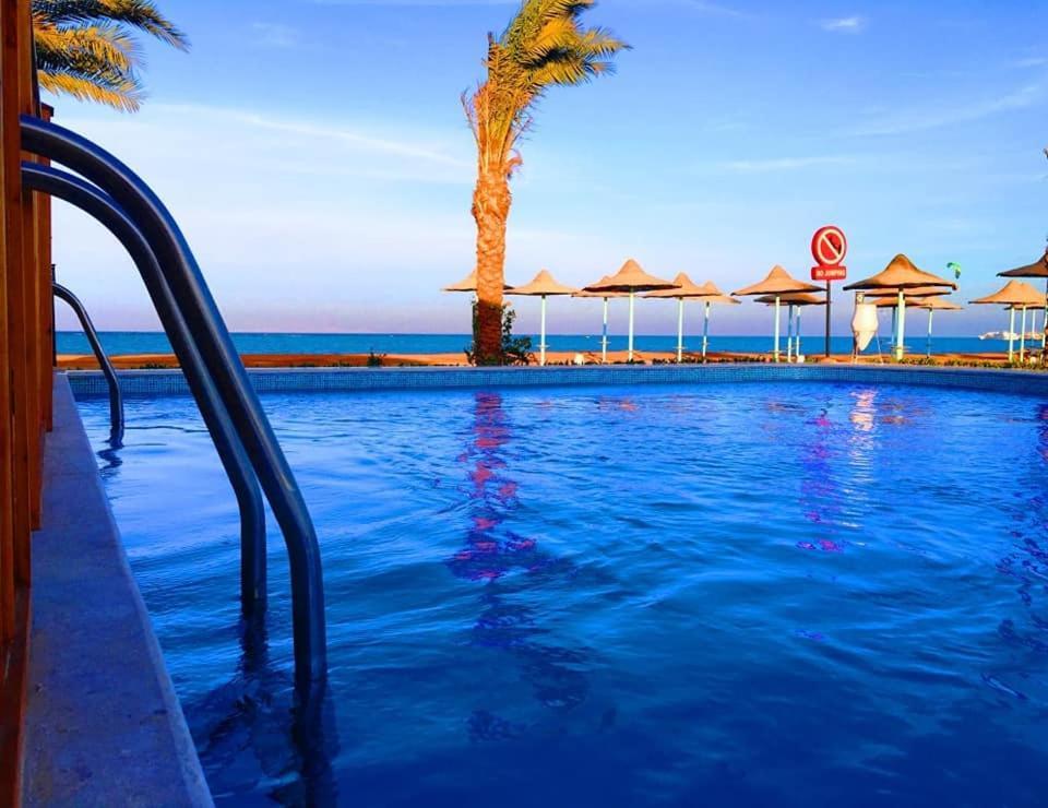 Resort Hawaii Paradise Aqua Park - Families And Couples Only