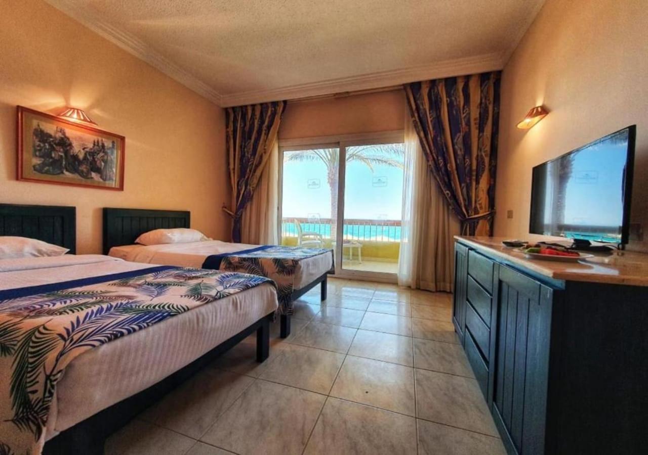 Palm Families And Couples Only Resort