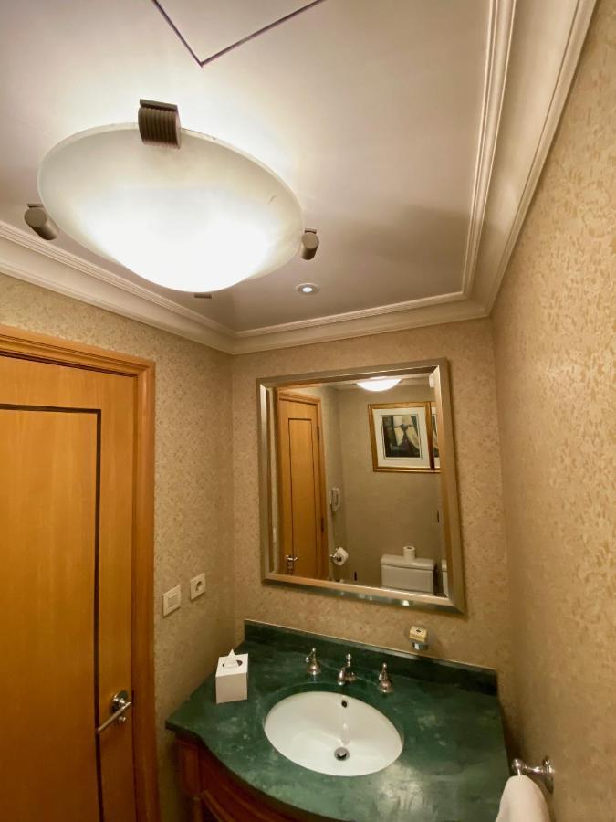 Chez Haytham At Four Seasons Nile Plaza Residential Aparthotel Cairo