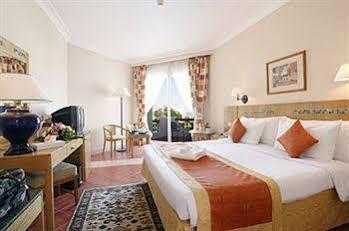 Ivy Cryene Island Resort & Aqua Park 4*