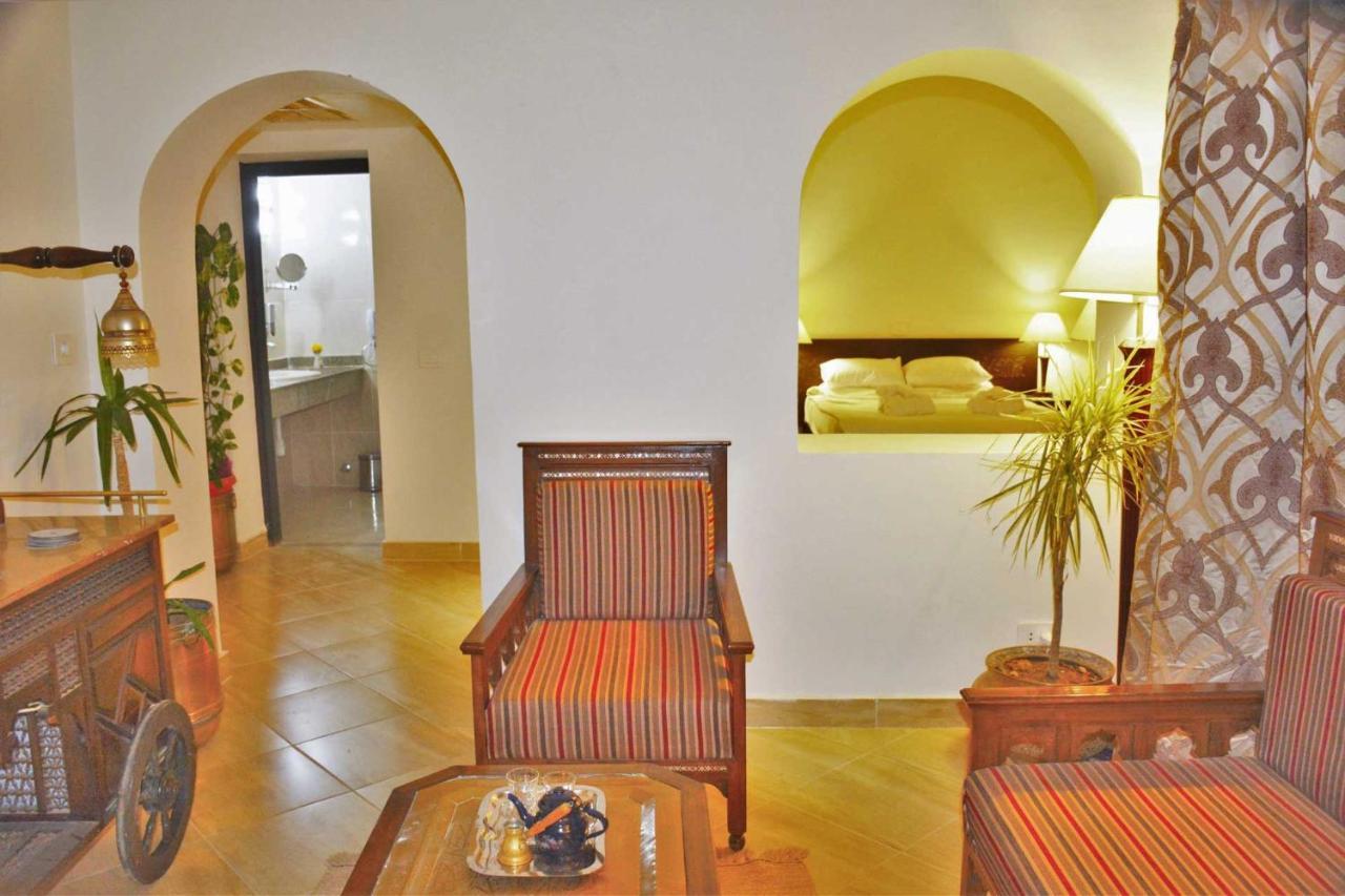 Rohanou Resort El Qoseir