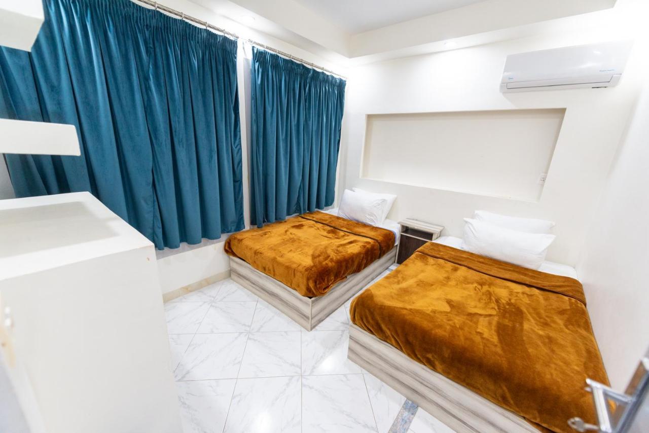 Zafero And - Families Only Apartment