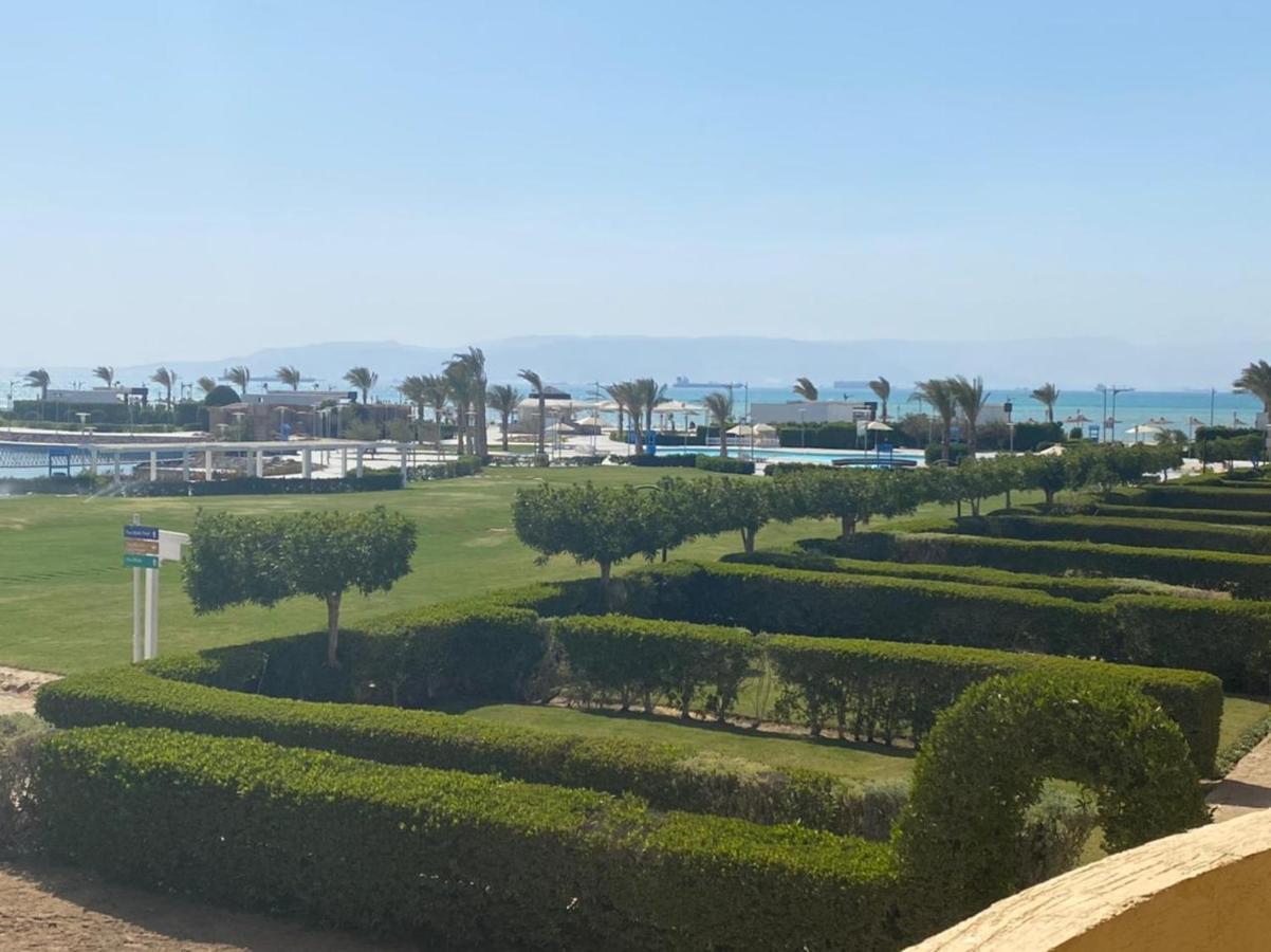 Mousa Coast & *
