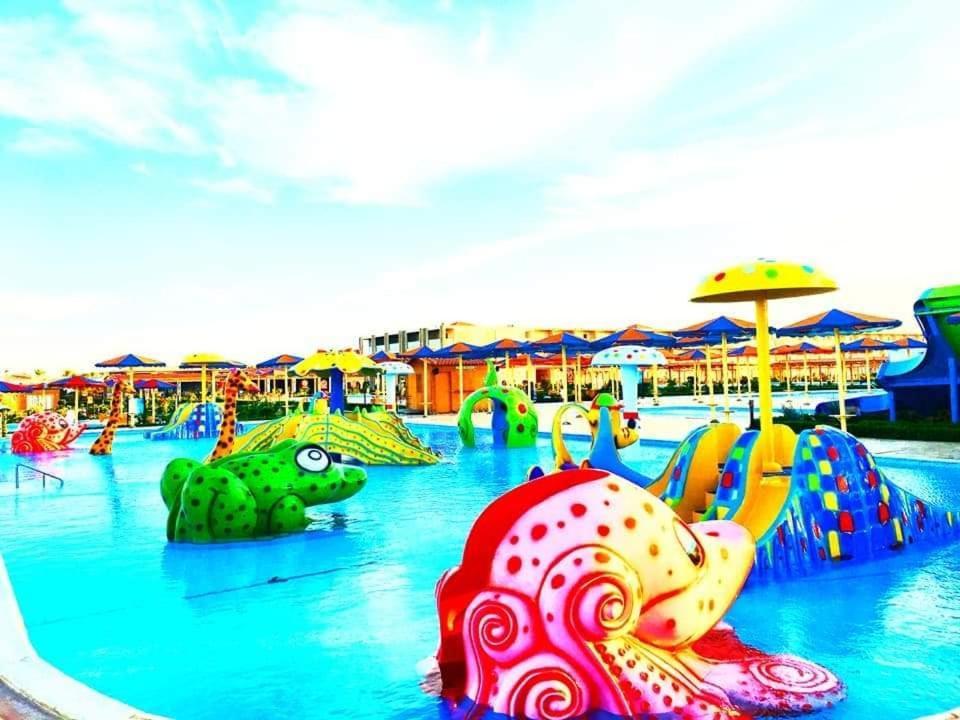 Resort Hawaii Paradise Aqua Park - Families And Couples Only Hurghada