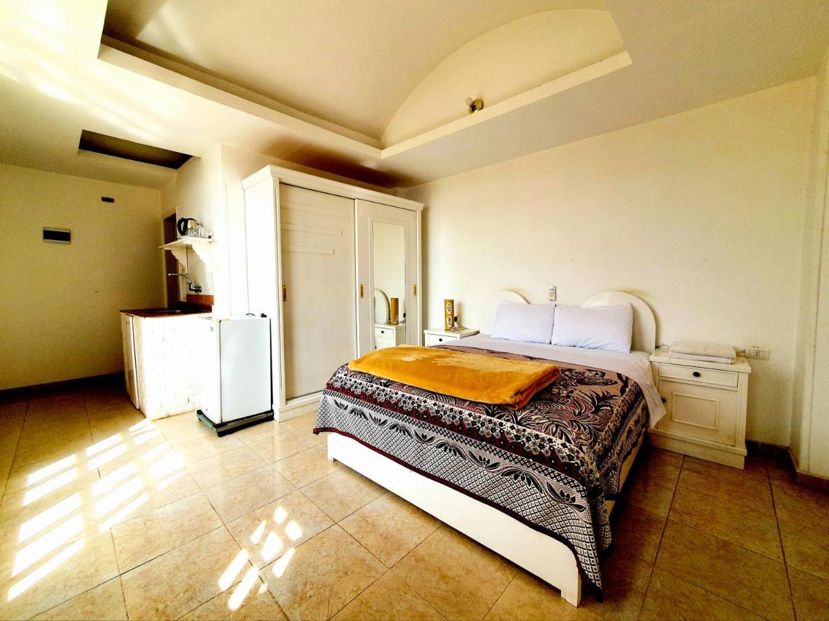 Spring Hotel Luxor