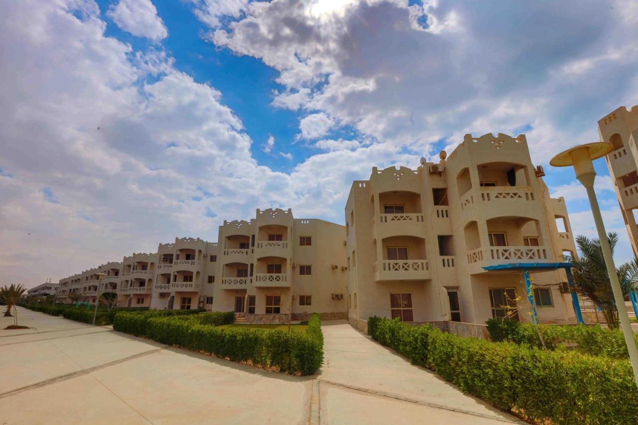 Apartament Mousa Coast & *
