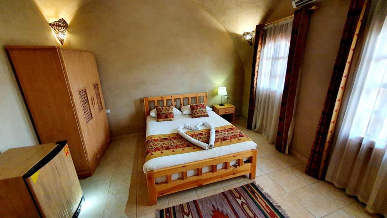 Otel Embrace