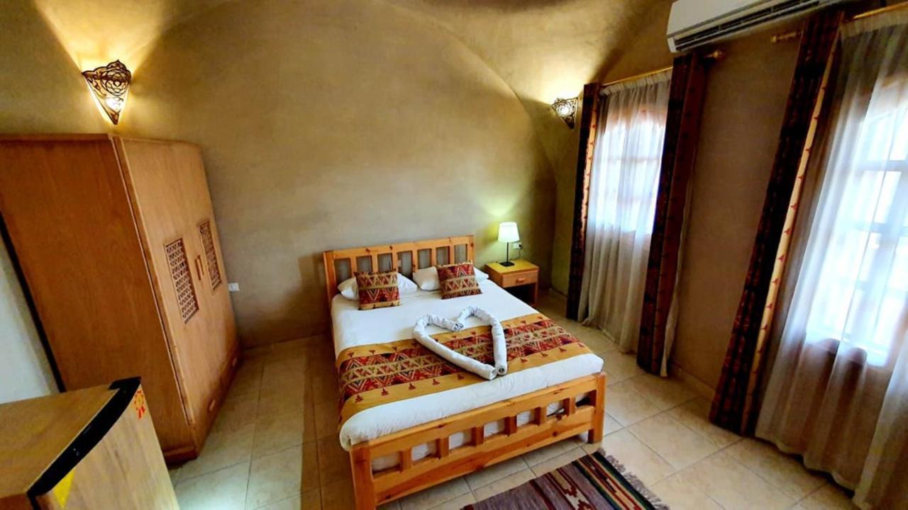 Otel Embrace 2*