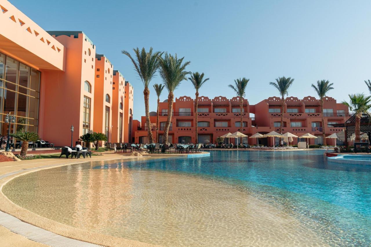 Nubian Island, Families And Couples Only Complex