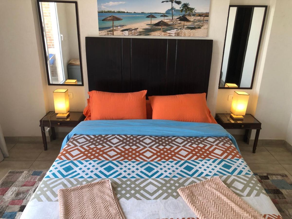 Bahamas Beachfront Break * İskenderiye
