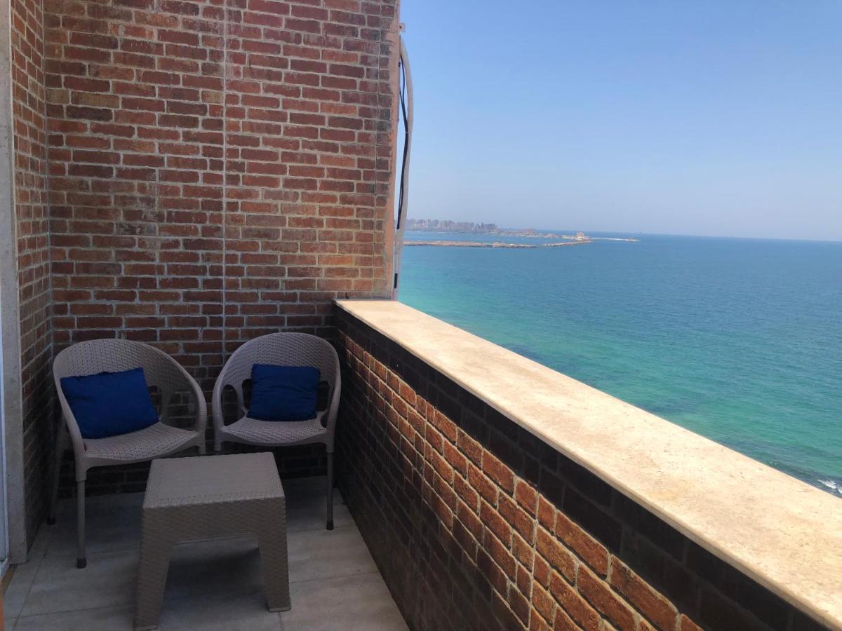 Bahamas Beachfront Break Apartment Alexandria