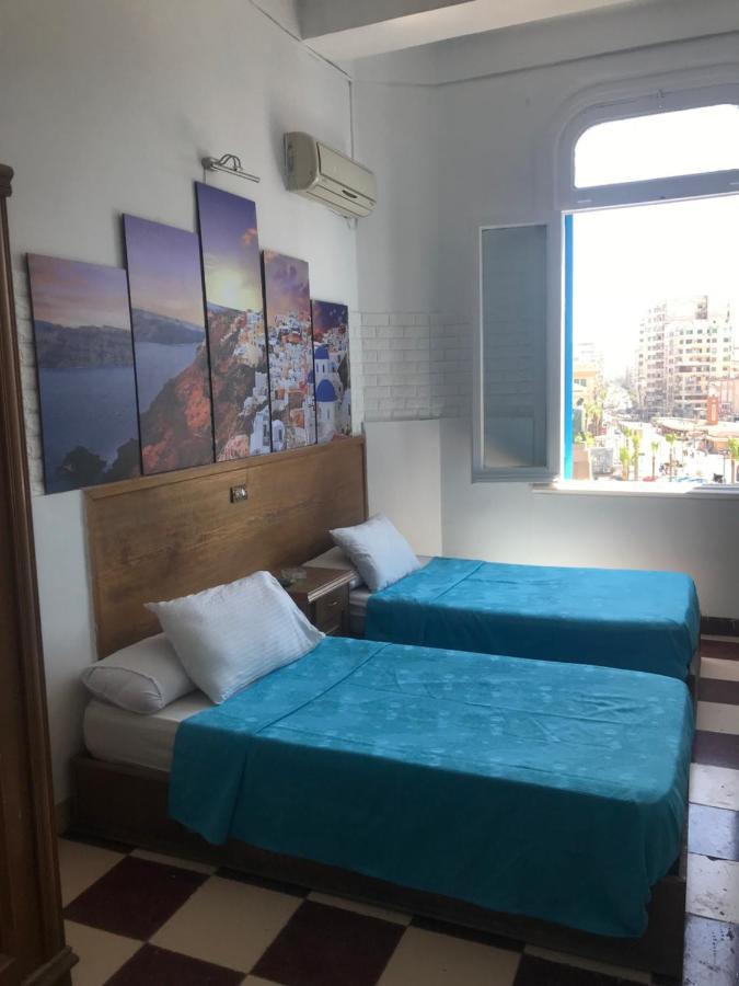 Acropole Hostel