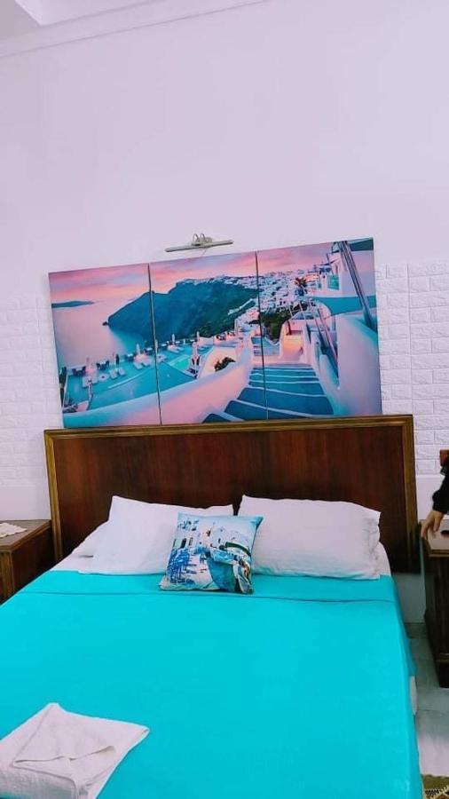 Acropole Hostel *