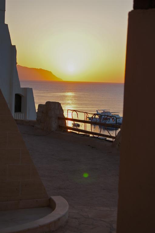 Umbi Sharks Bay Diving Village Sharm el-Sheikh