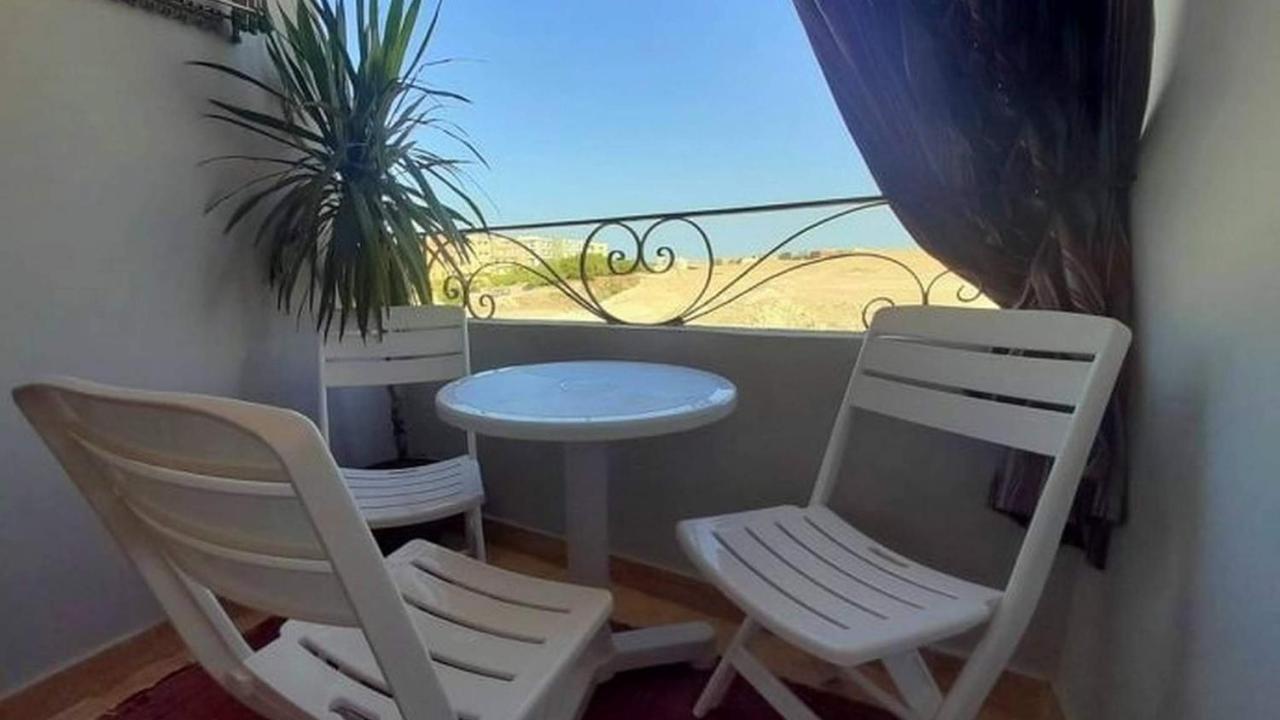 Apartment Moon - With Swimming Pool And Bbq Terrace In Center Hrg *