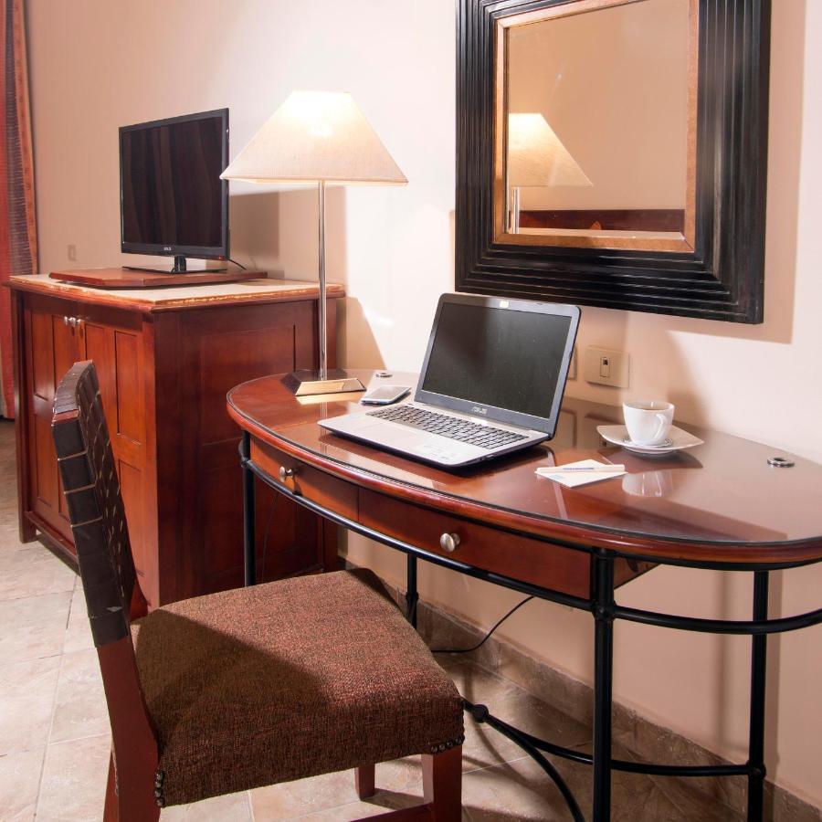 Swiss Plaza Hotel 4*