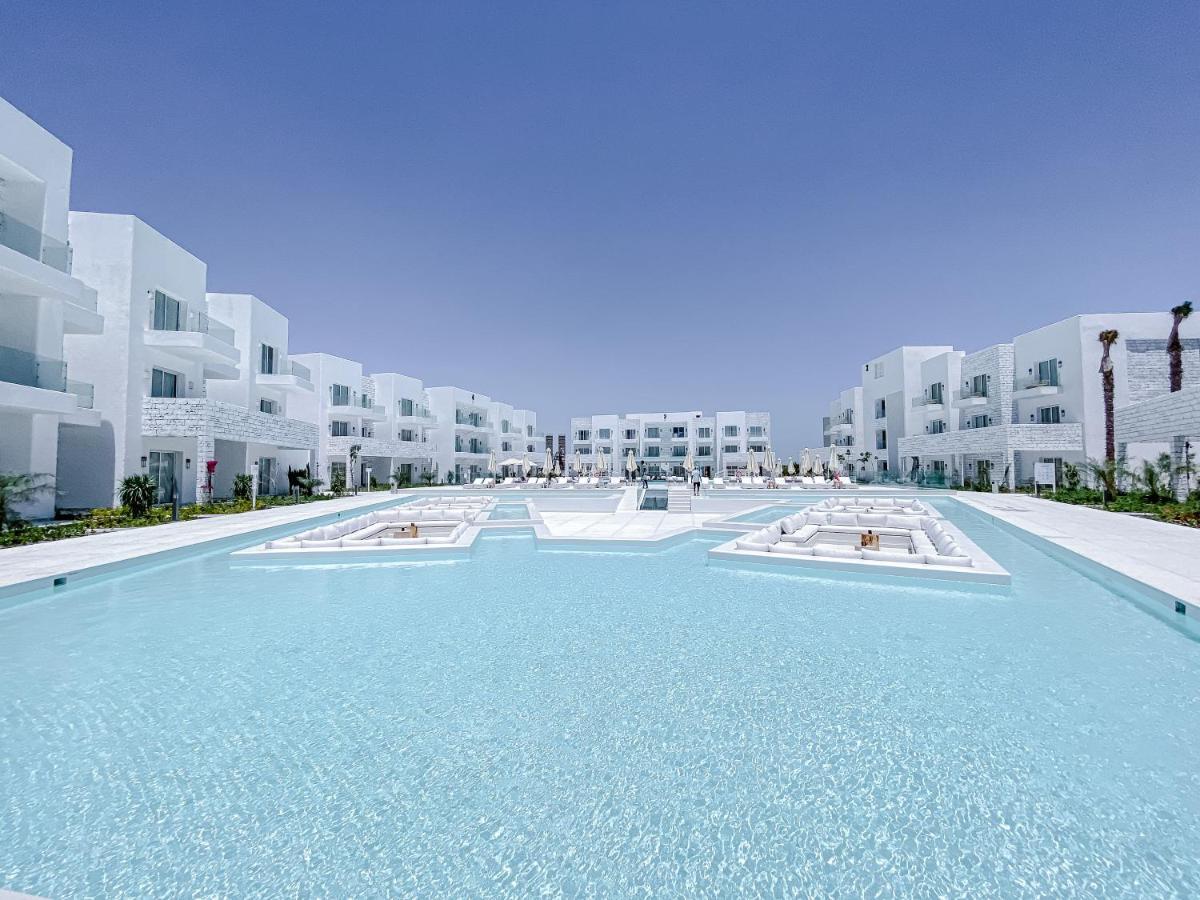 Tanoak Hotel