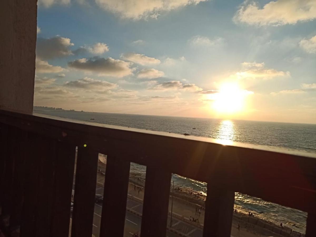 Sporting Sea View Two Bedroom *