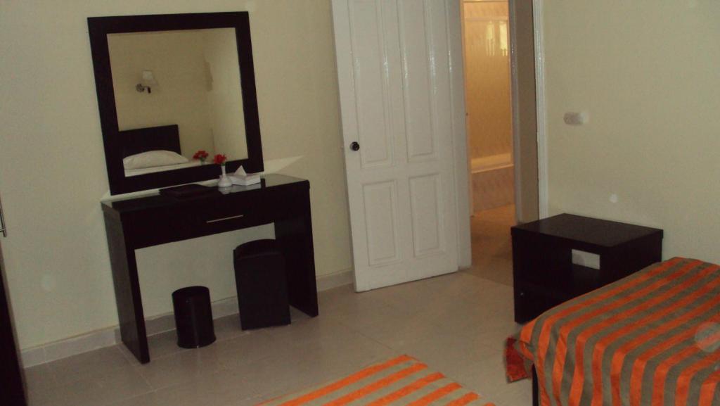 Elysees Aparthotel 4*