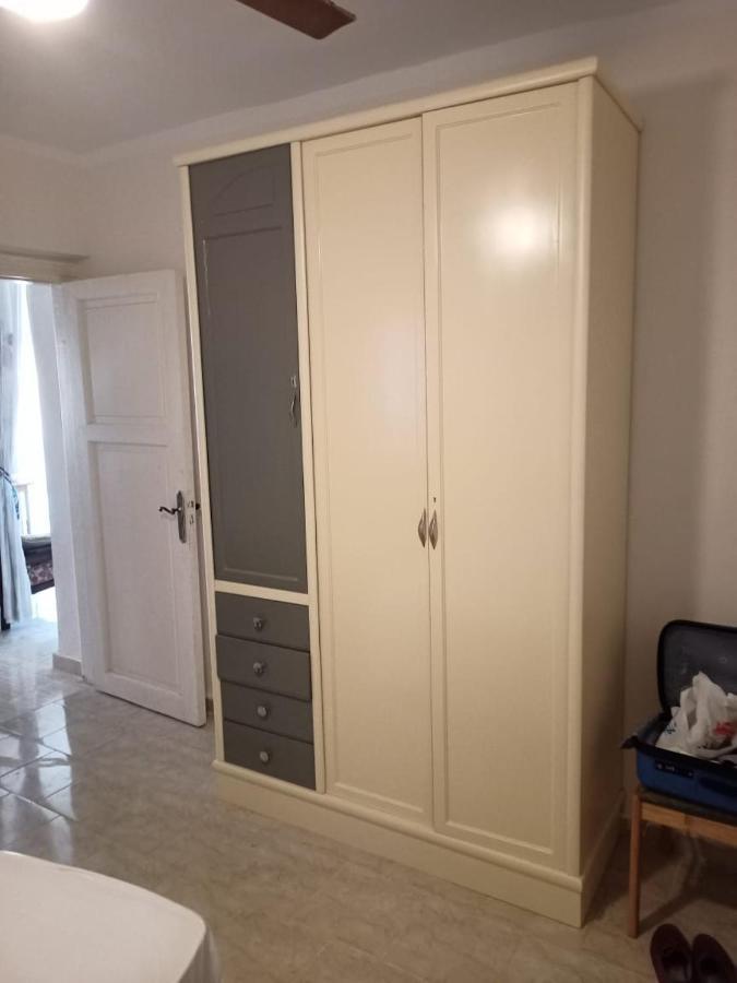 Aparthotel Marseilia 3 Families Only