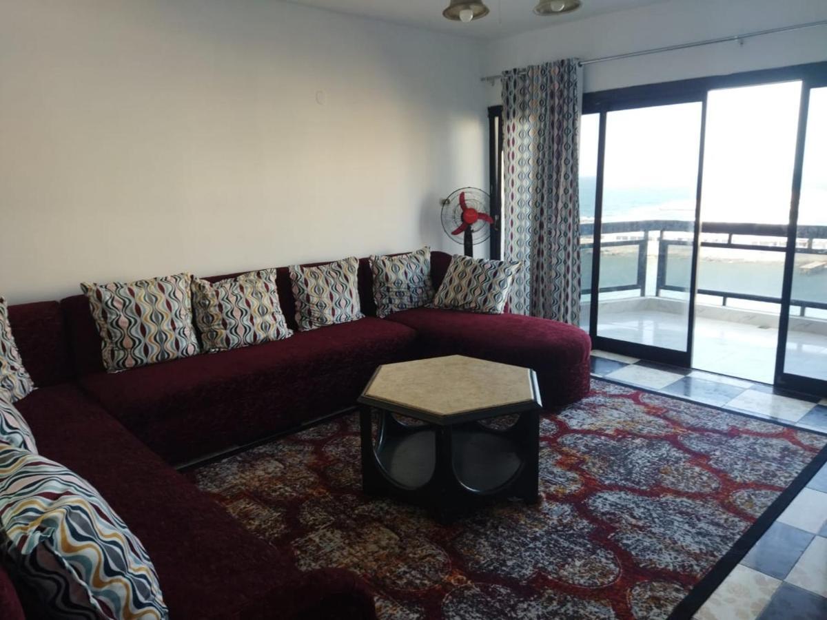 Gleem Seaview 4 Apartment