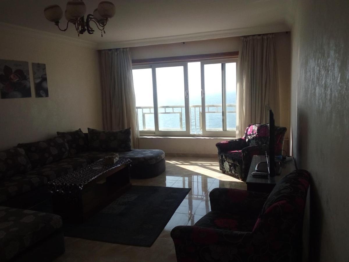 Gleem Seaview 5 Apartment Alexandria