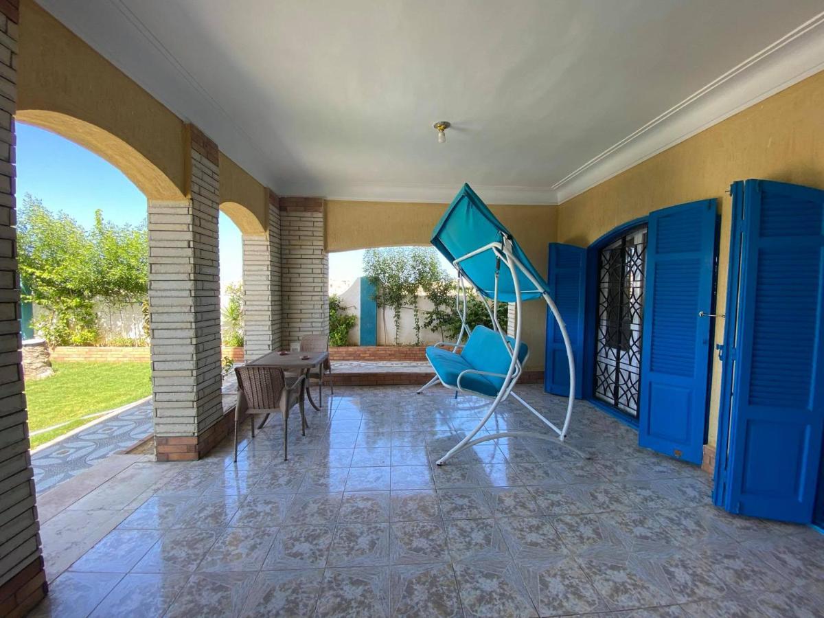 Blue House Villa *