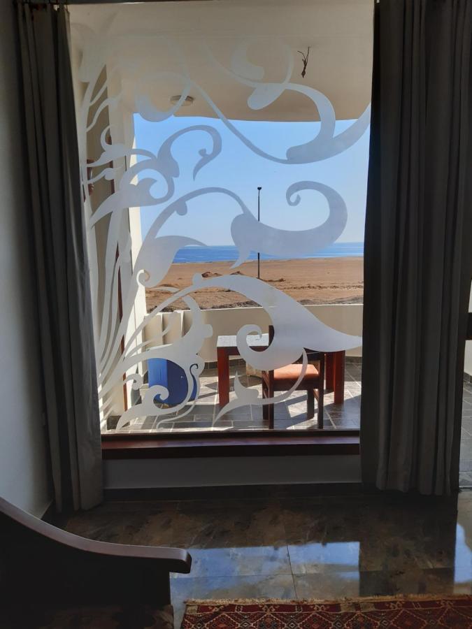 German Dolphin Apartament *