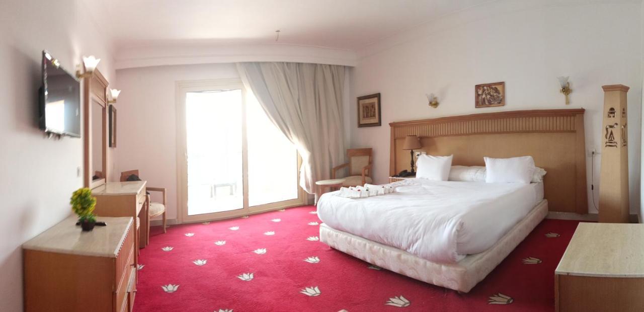 Regency Pyramids Hotel 4*