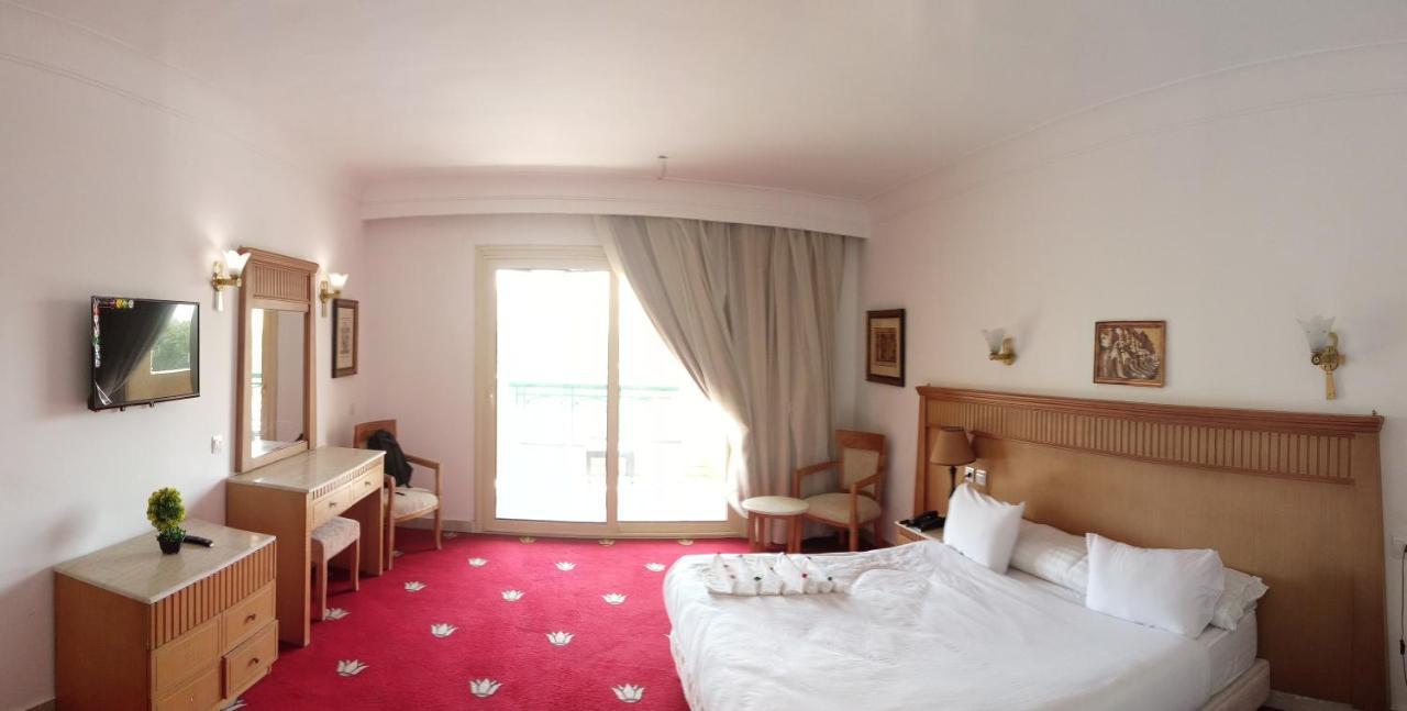 Hotel New Regency Pyramids View 4*