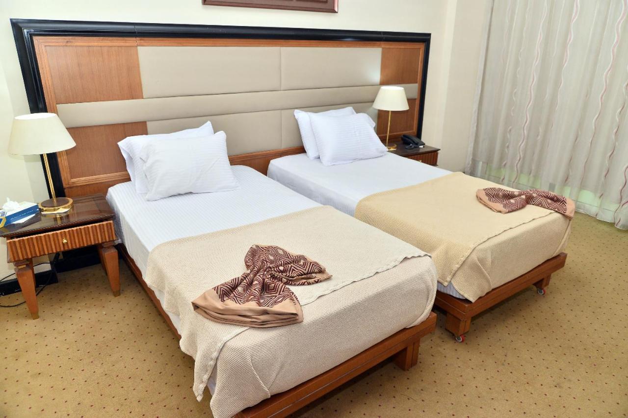 Chain Luxe Paradise 5*
